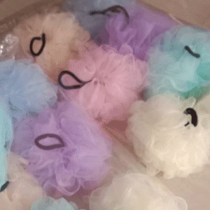 Loofah lait body scrubber